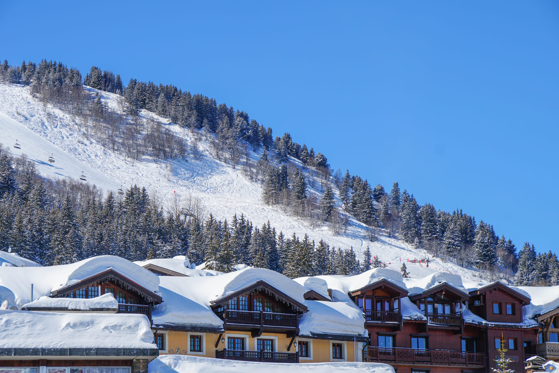 Mountain Side real estate near Park City, UT in the winter.